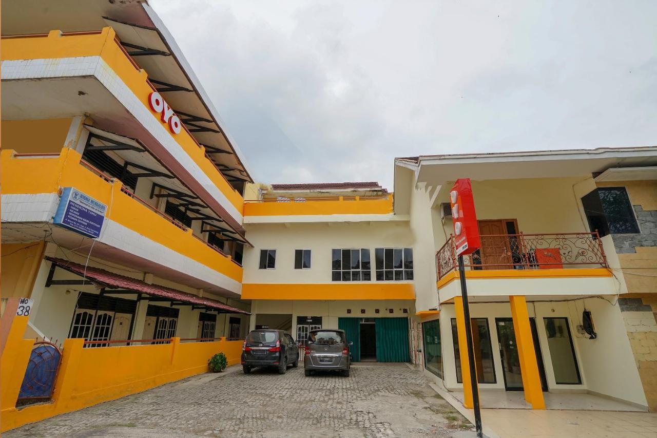Oyo 2025 Wisma Musdalifa Palimbão Exterior foto